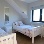 4 Bedroom House By Travel Lets Homes With Sea View *